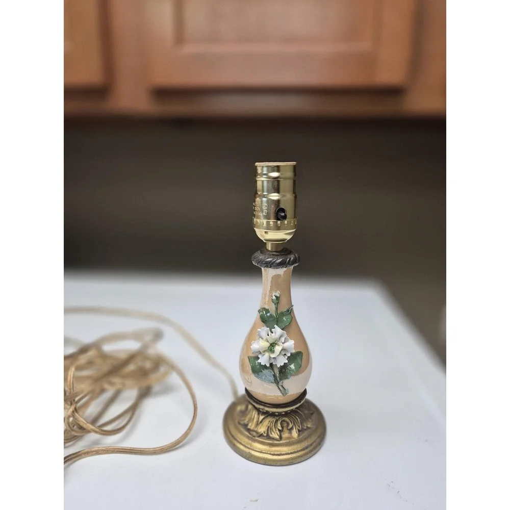 Vintage Peach Porcelain Floral Table Lamp 9.5